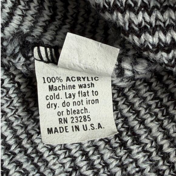 Vintage Adele Newspaper Print Sweater Medium Graphic Black White Retro Knit - Picture 13 of 13